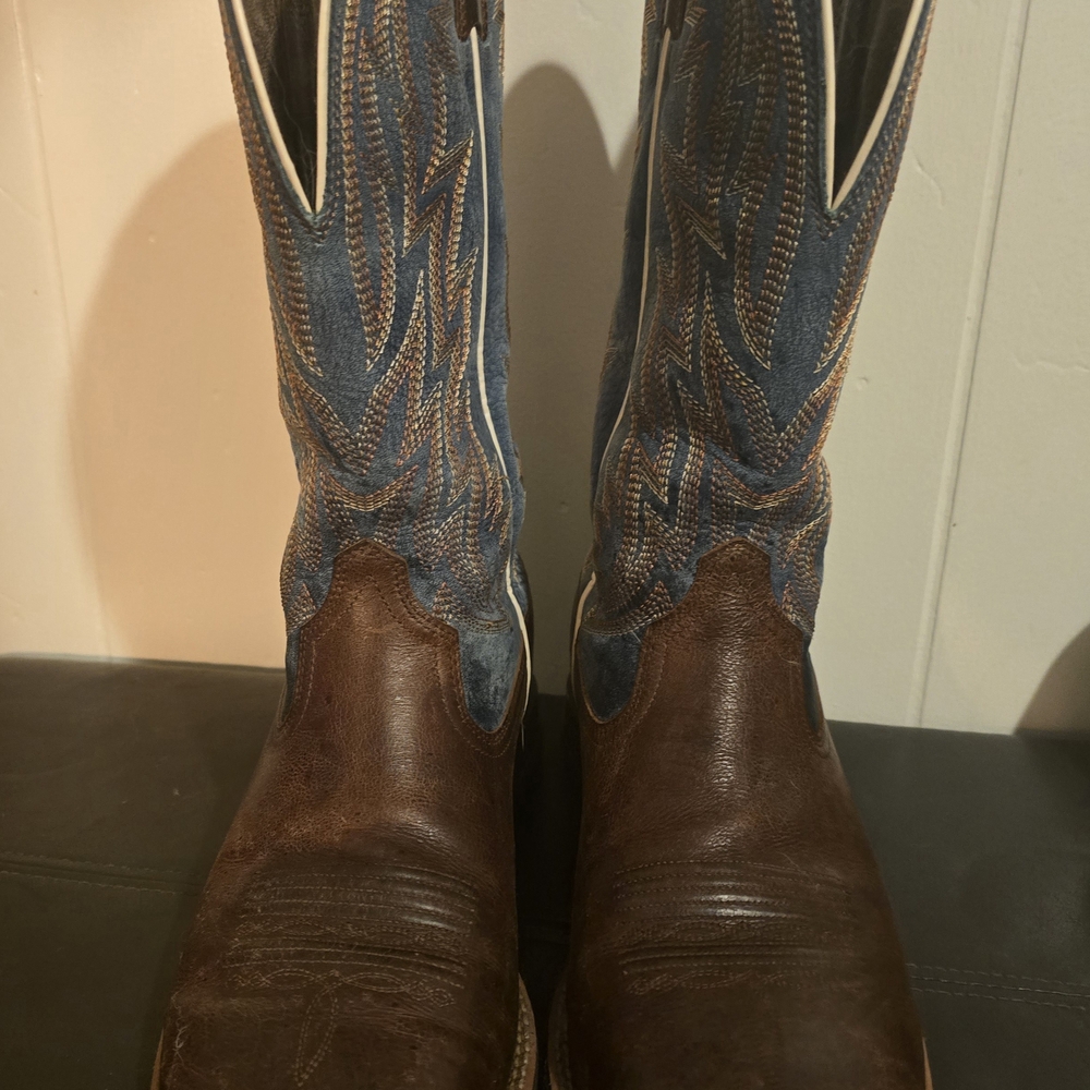 Ariat Brown and Blue Cowboy Boots with Western Stitching